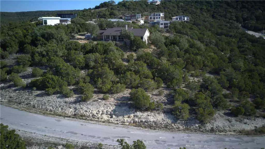 8523 Bronco LN, Lago Vista, TX 78645