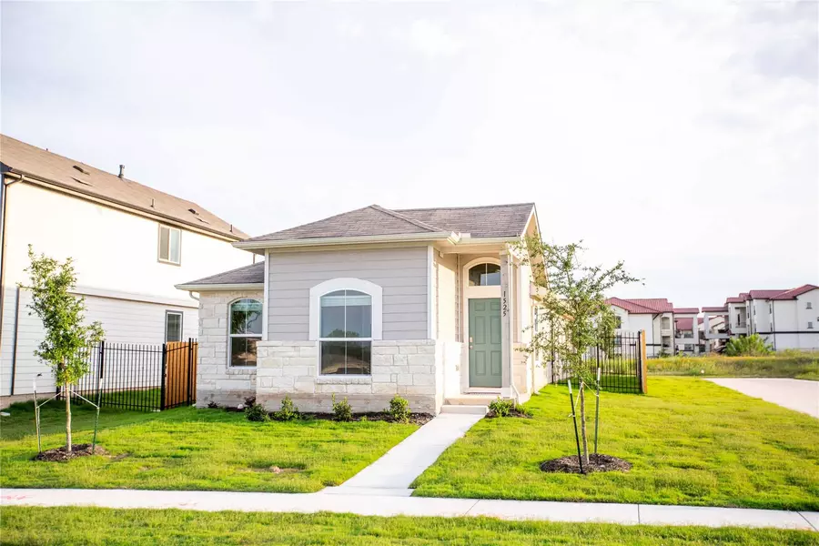 1525 Arborside DR, Austin, TX 78754