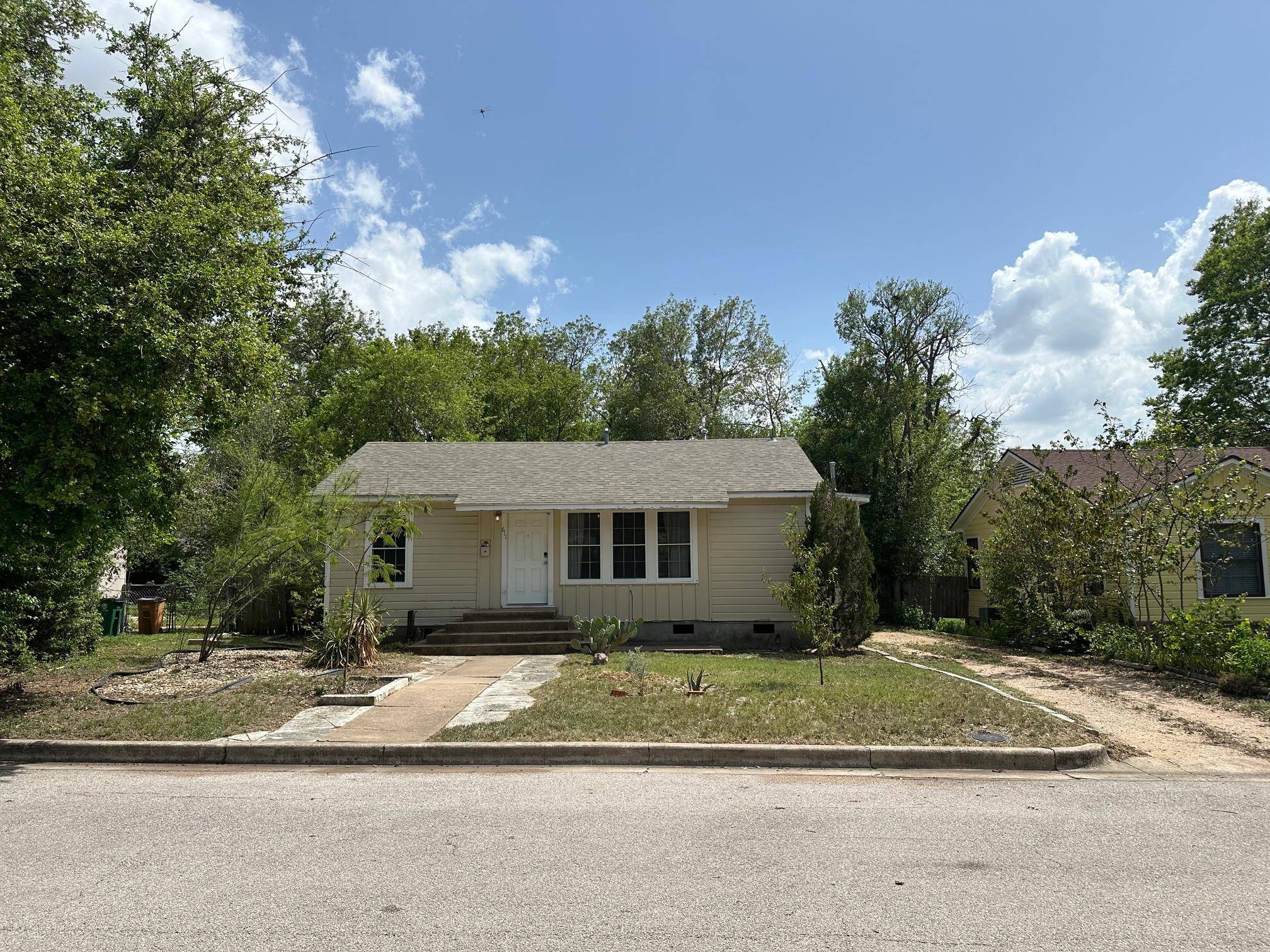 611 E 48th ST, Austin, TX 78751