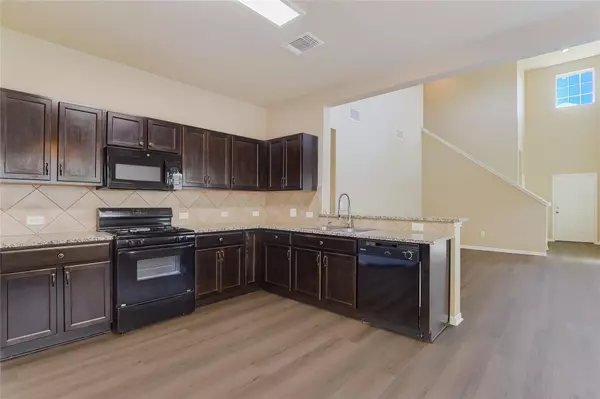 604 Red Tails DR, Austin, TX 78725