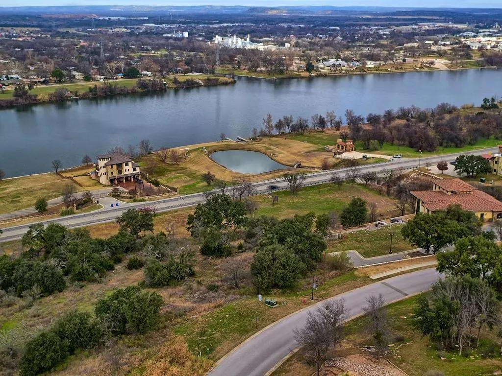 Marble Falls, TX 78654,810 Esperanza Ave