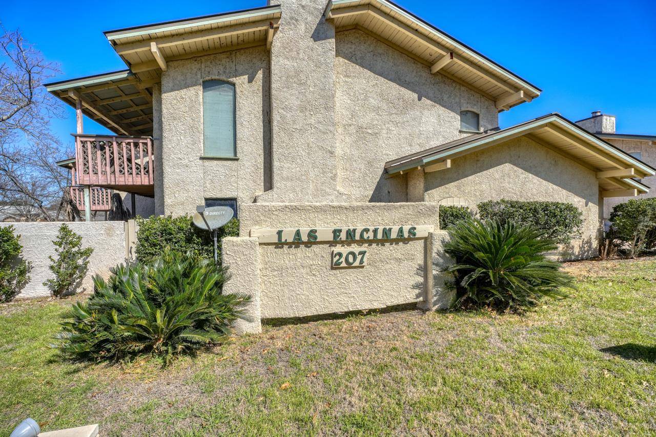 207 N Hi Circle N ST N #105 A&B, Horseshoe Bay, TX 78657