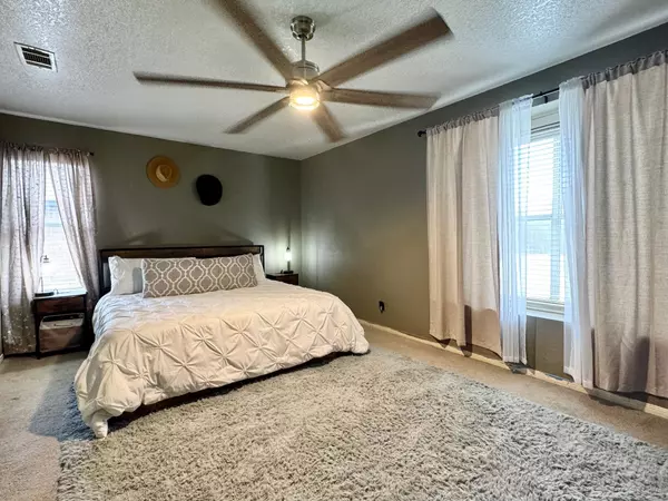 Killeen, TX 76543,1817 Dusk Dr DR