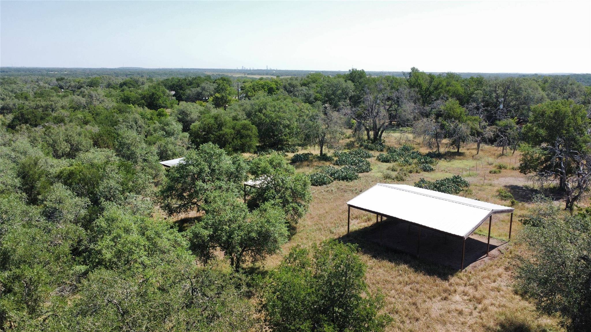30 Country Oaks DR, Buda, TX 78610