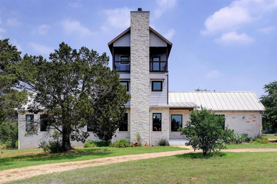 3822 McGregor LN, Dripping Springs, TX 78620