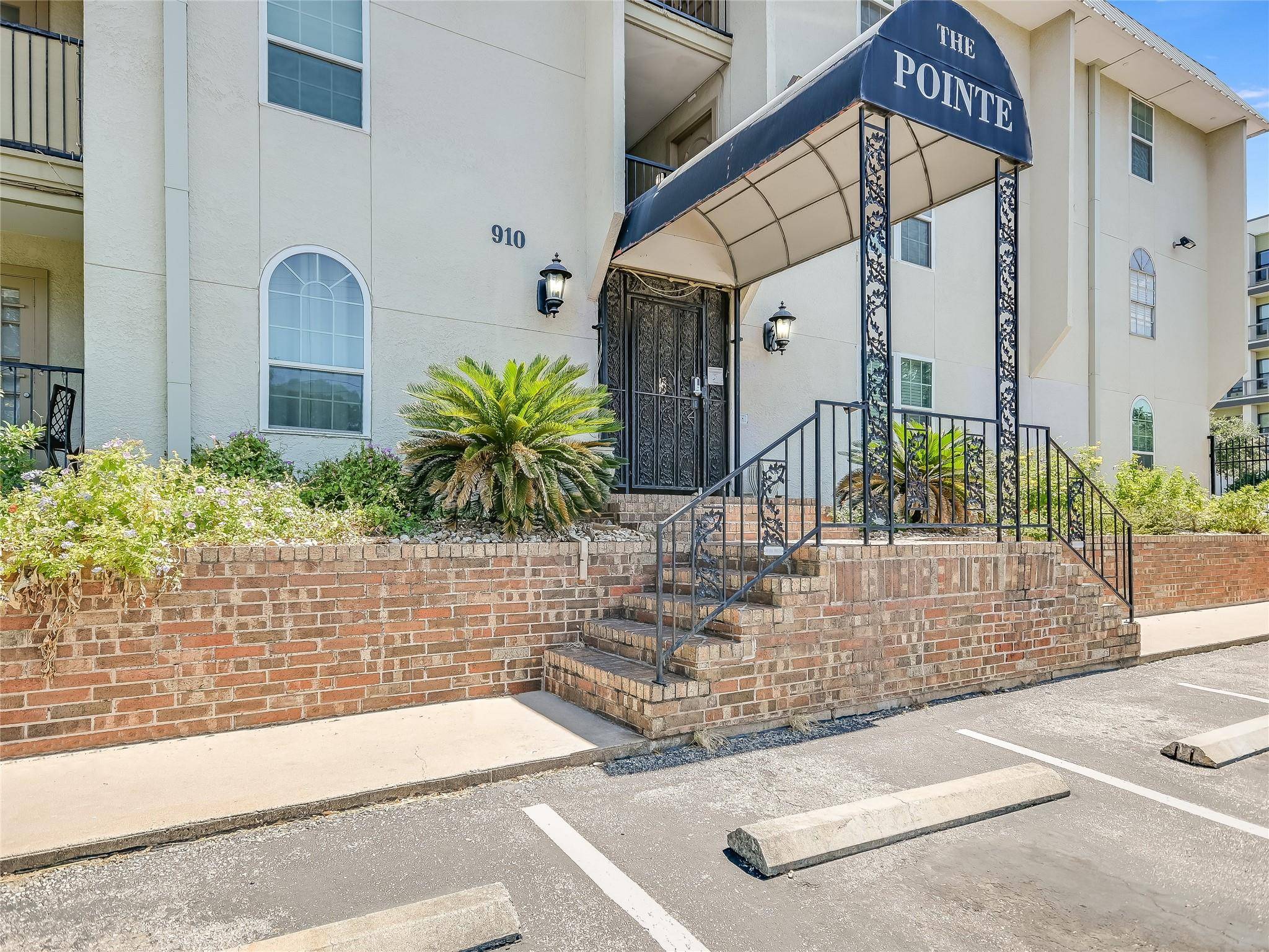 910 Duncan LN #42, Austin, TX 78705