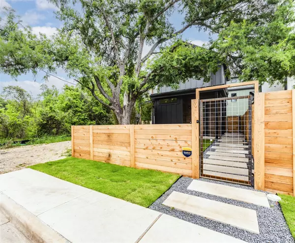 Austin, TX 78721,1713 E M Franklin Ave #2