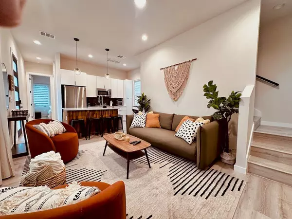 4706 Sylvandale DR #2, Austin, TX 78745