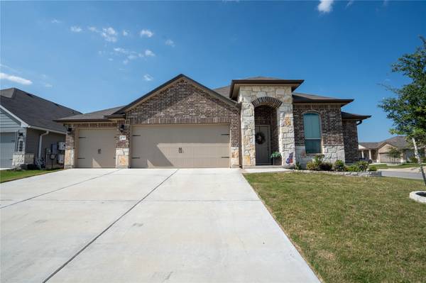 237 Reagor DR,  Taylor,  TX 76574