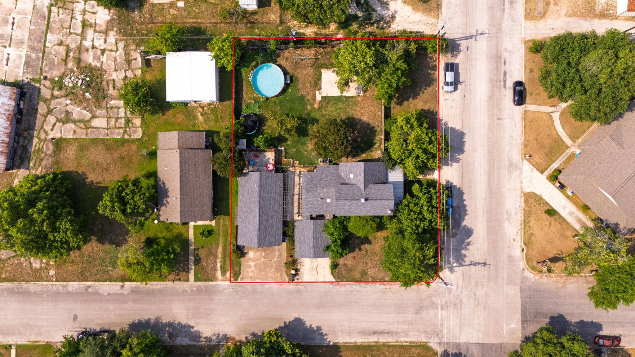 Luling, TX 78648,116 S Hackberry Ave