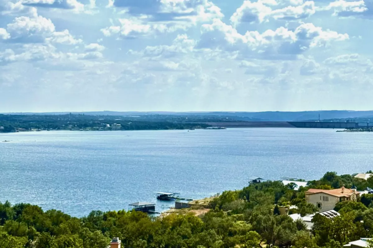 Austin, TX 78732,14000 & 14002 Skyline DR