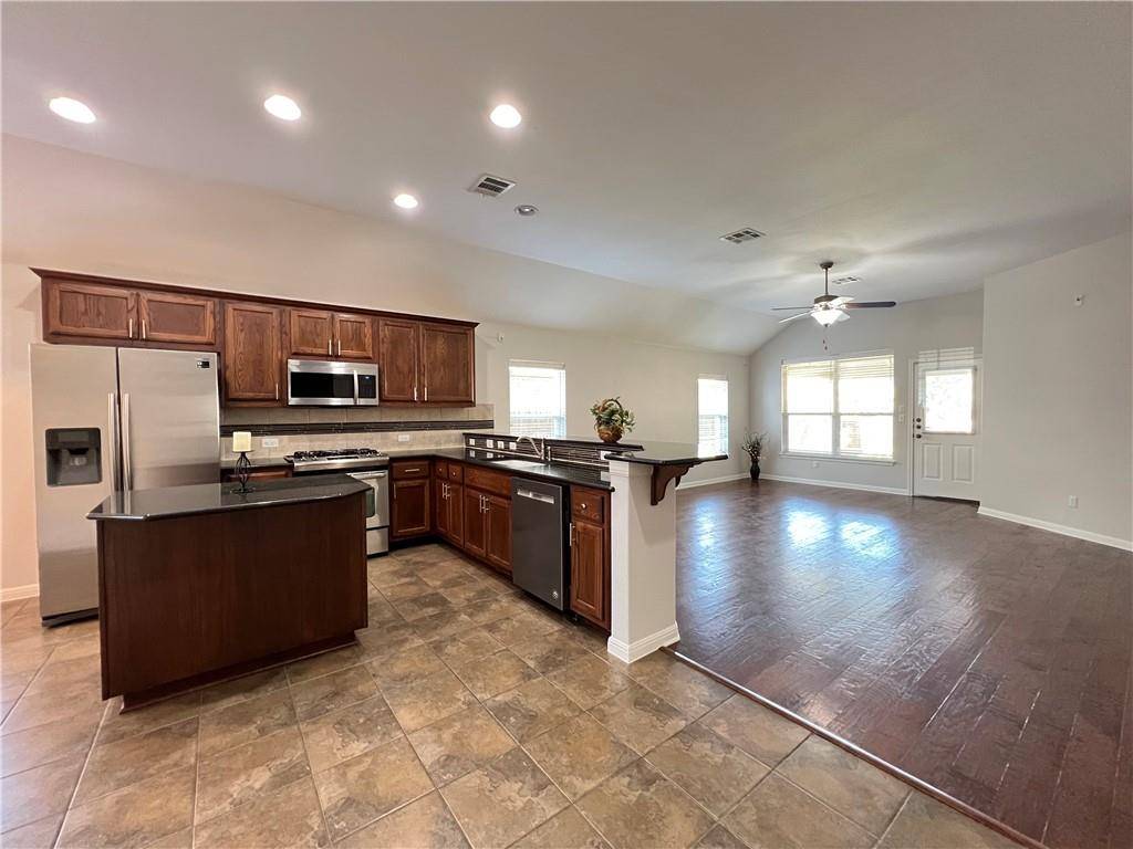 Round Rock, TX 78665,2491 Santa Barbara LOOP