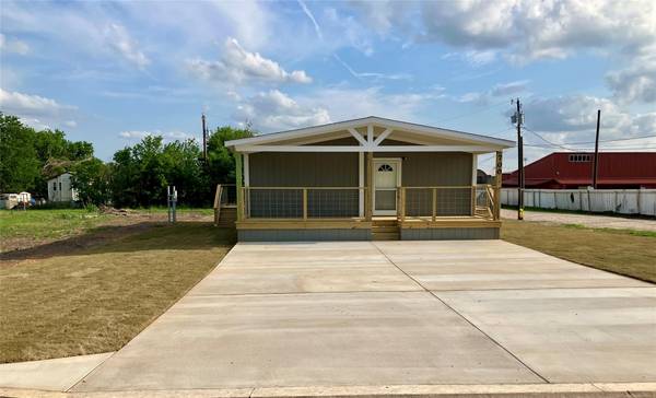 700 E Pecan ST,  Granger,  TX 76530