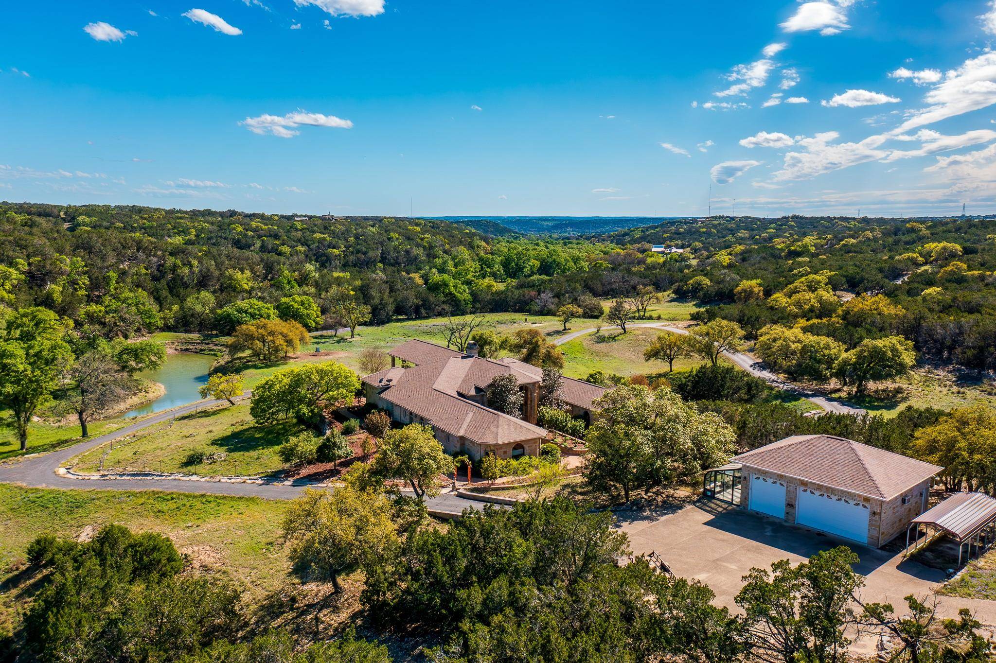 505 Rambling Creek RD, Kerrville, TX 78028