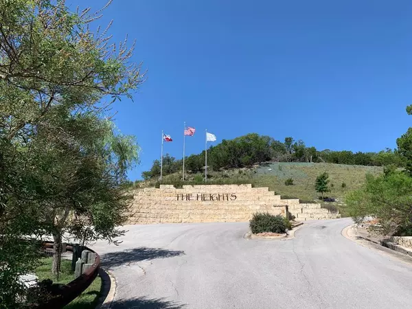 151 Center Oaks CT, Kerrville, TX 78028