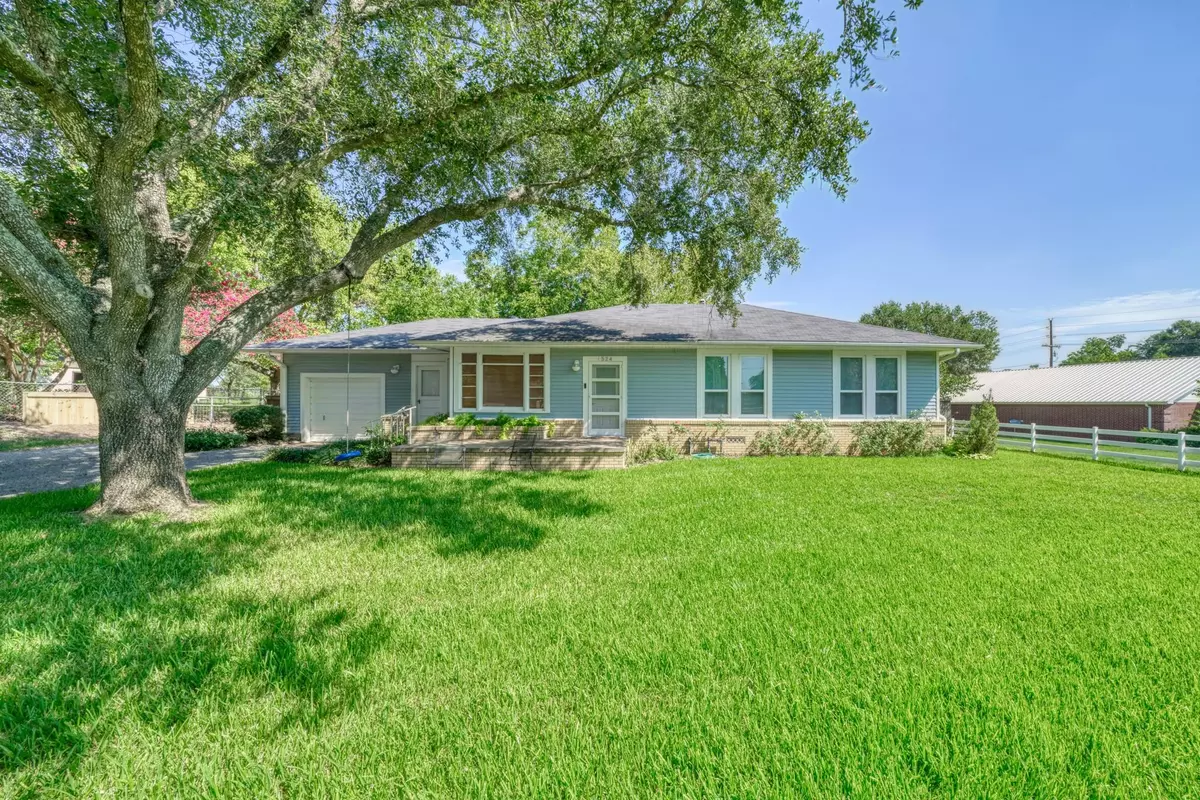 Bellville, TX 77418,1524 Highway 159 W