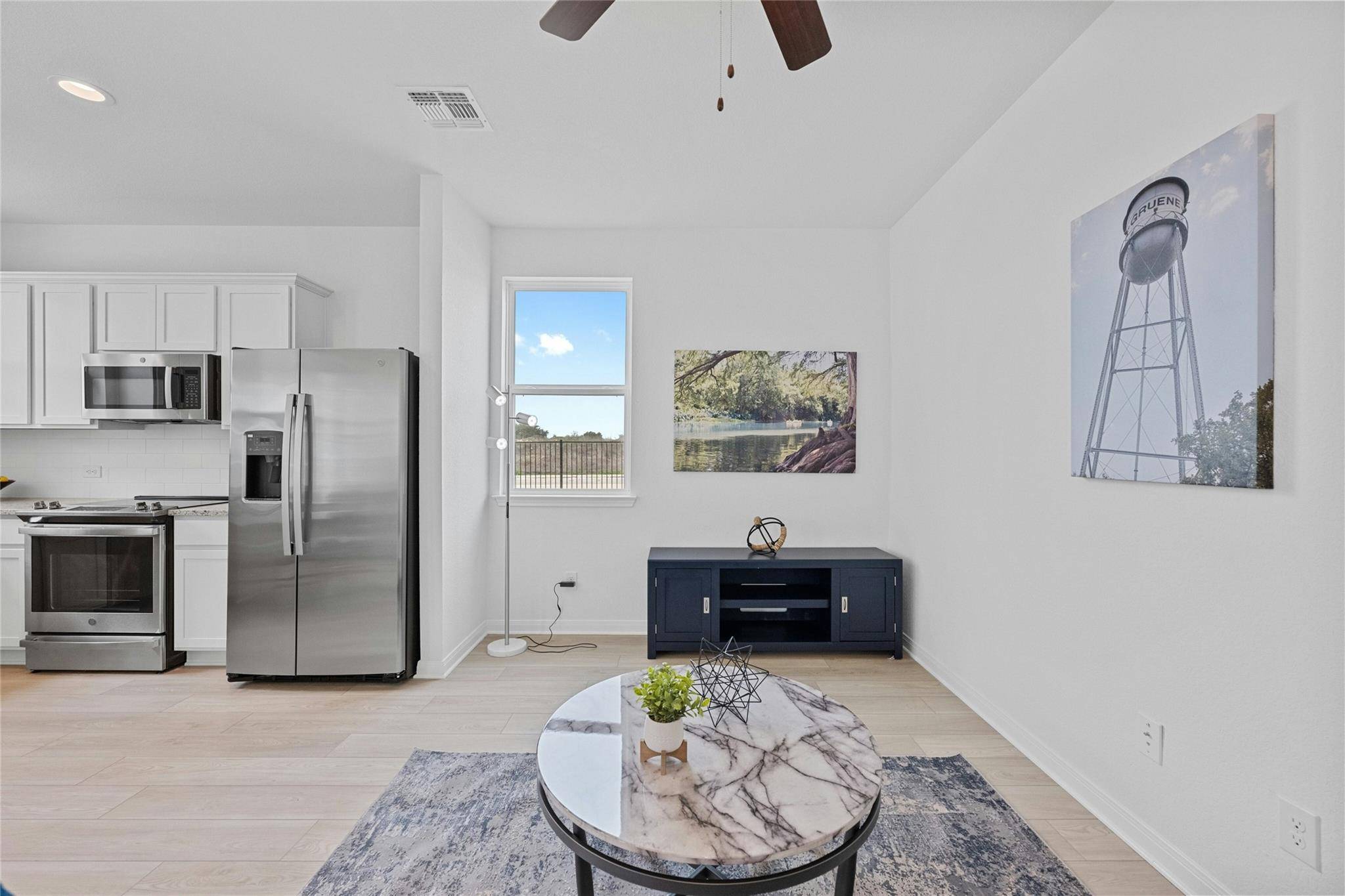 New Braunfels, TX 78130,2155 Hofstaat