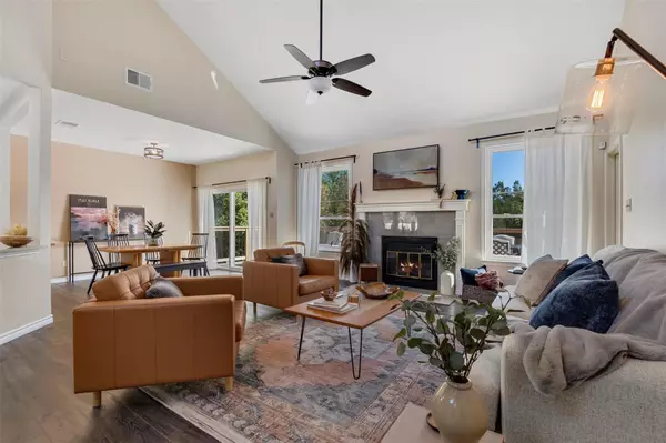 12049 Lincolnshire DR, Austin, TX 78758