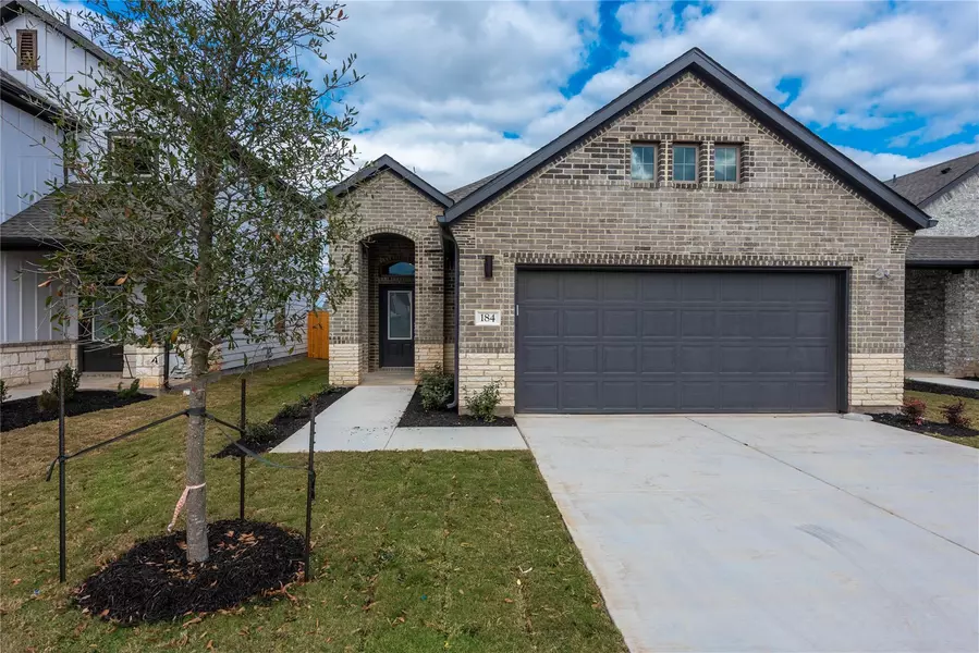 184 Gullivers DR, Elgin, TX 78621