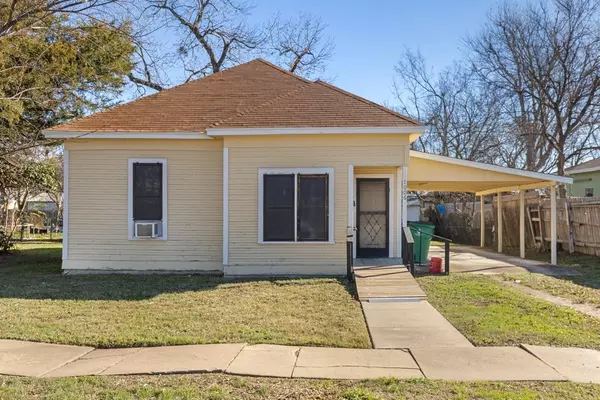 1006 Porter ST, Taylor, TX 76574