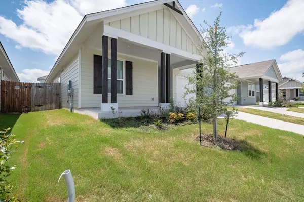 Leander, TX 78641,244 E Broade ST