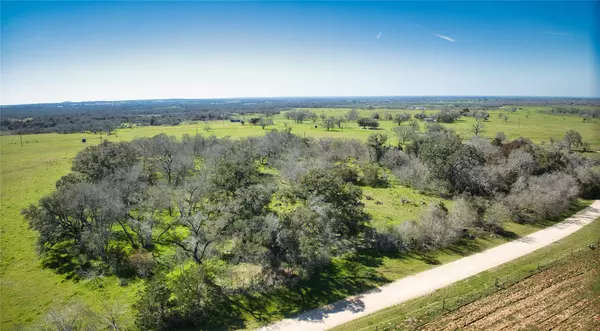 5940 Tenney Creek RD, Luling, TX 78648