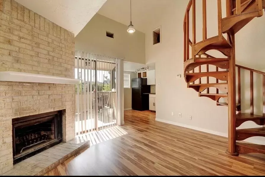 2500 Burleson RD #317, Austin, TX 78741