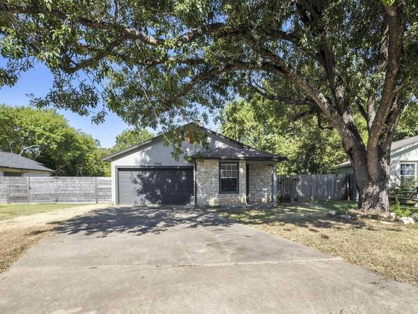 9706 Holly Springs DR, Austin, TX 78748