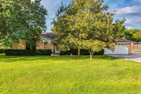 307 Verbena DR,  Kyle,  TX 78640