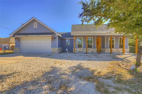 1590 Cottonwood RD,  Fischer,  TX 78623