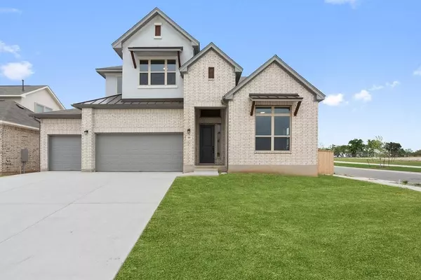 381 Treadwell LN, Kyle, TX 78640