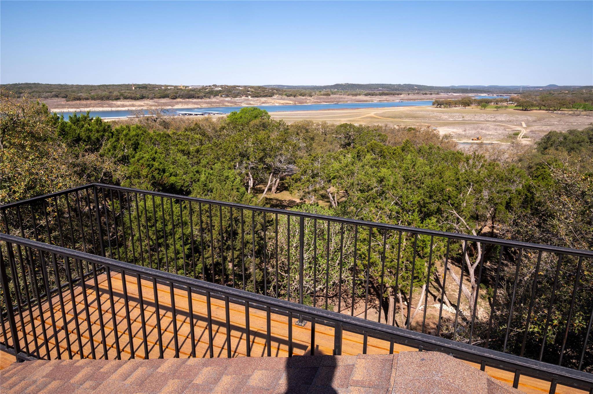 6400 Lakeshore DR, Leander, TX 78645