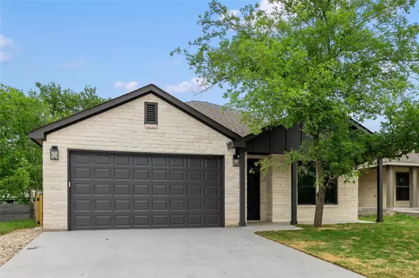 869 Pine LN,  Cottonwood Shores,  TX 78657