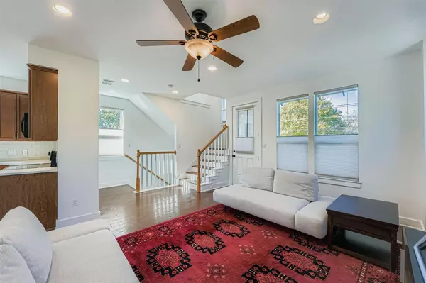 Austin, TX 78702,2709 E 13th ST