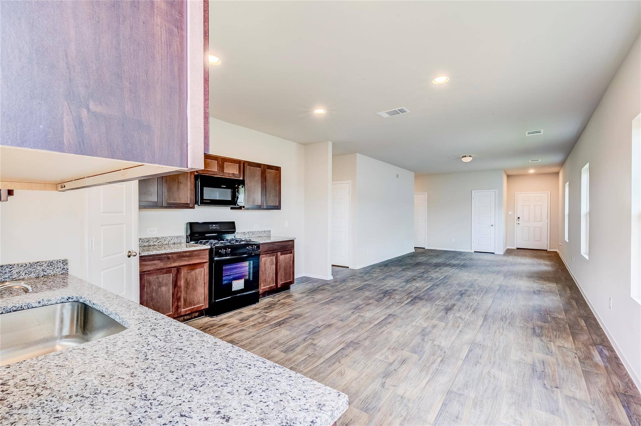 Maxwell, TX 78656,274 Jade ST