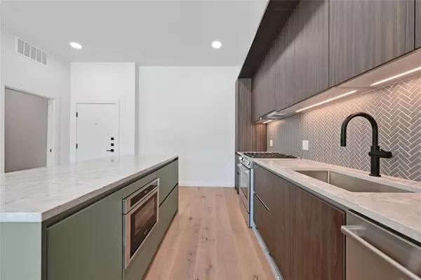Austin, TX 78704,2209 S 1st ST #121