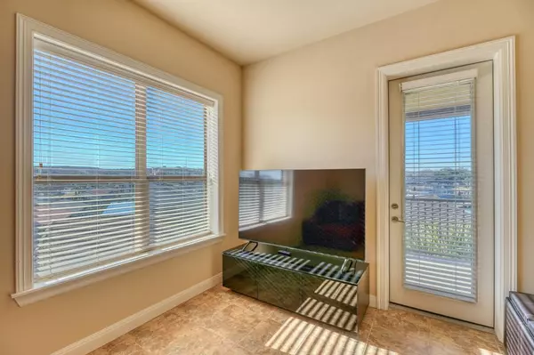 Horseshoe Bay, TX 78657,101 W Bank #27