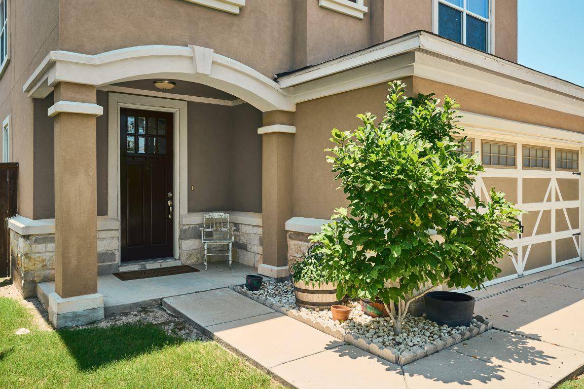 Hutto, TX 78634,144 Holstein ST