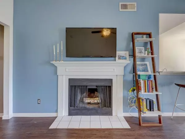 Austin, TX 78730,6000 Shepherd Mountain CV #1708