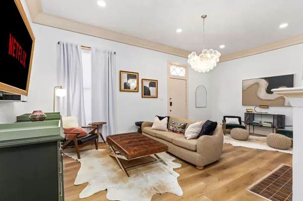 San Antonio, TX 78212,110 E Craig PL #1