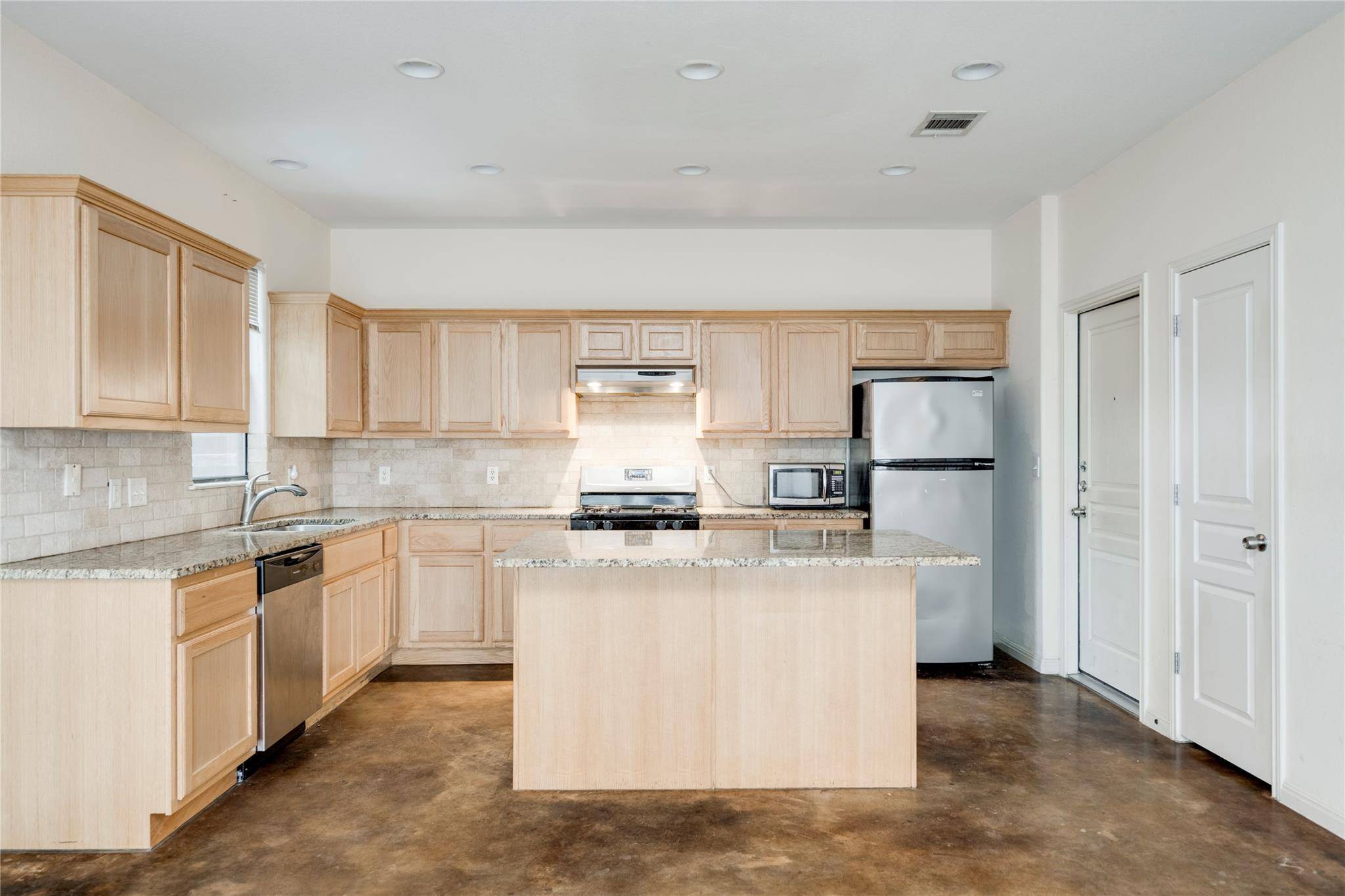 Austin, TX 78702,1300 Chicon . ST #B