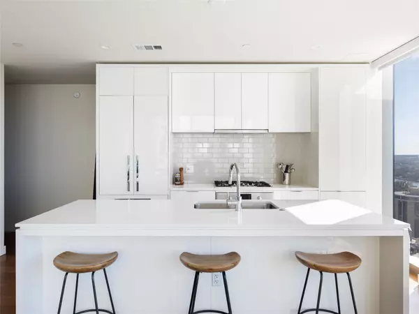 44 East Ave #1901,  Austin,  TX 78701