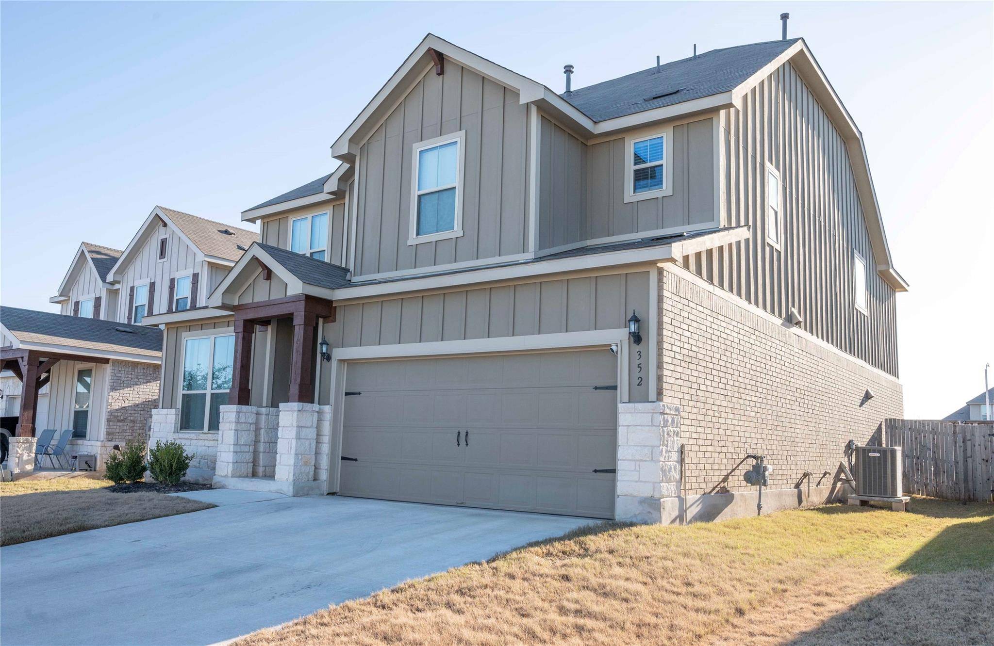 Buda, TX 78610,352 Grace Lilly DR
