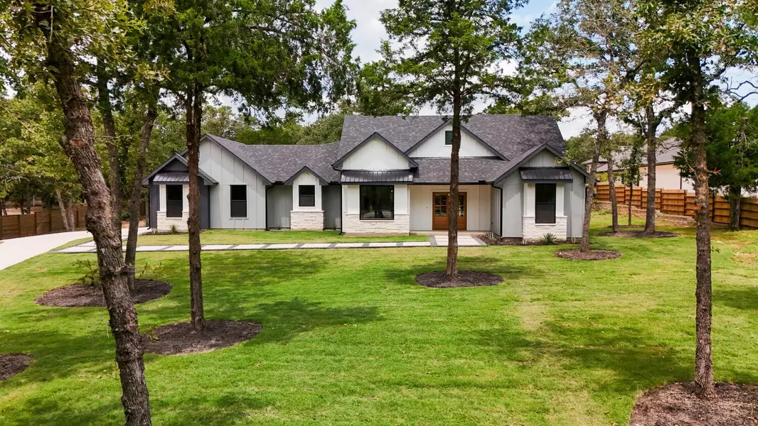 116 Hickory DR, Elgin, TX 78621