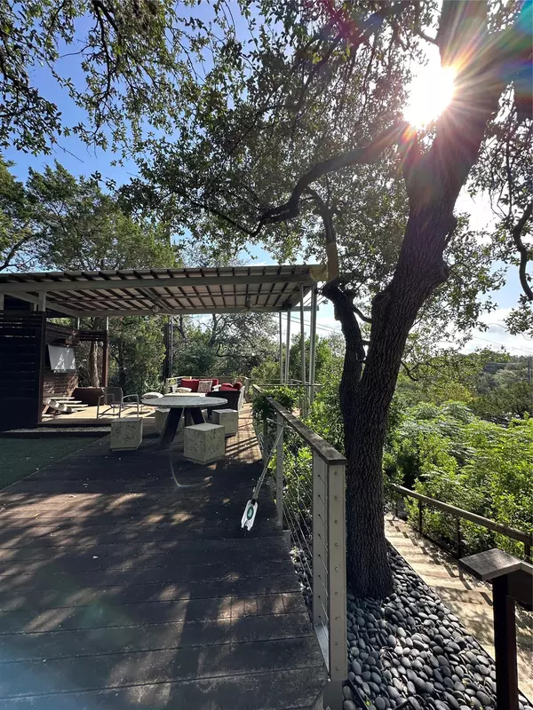 Austin, TX 78746,3 Brett CV