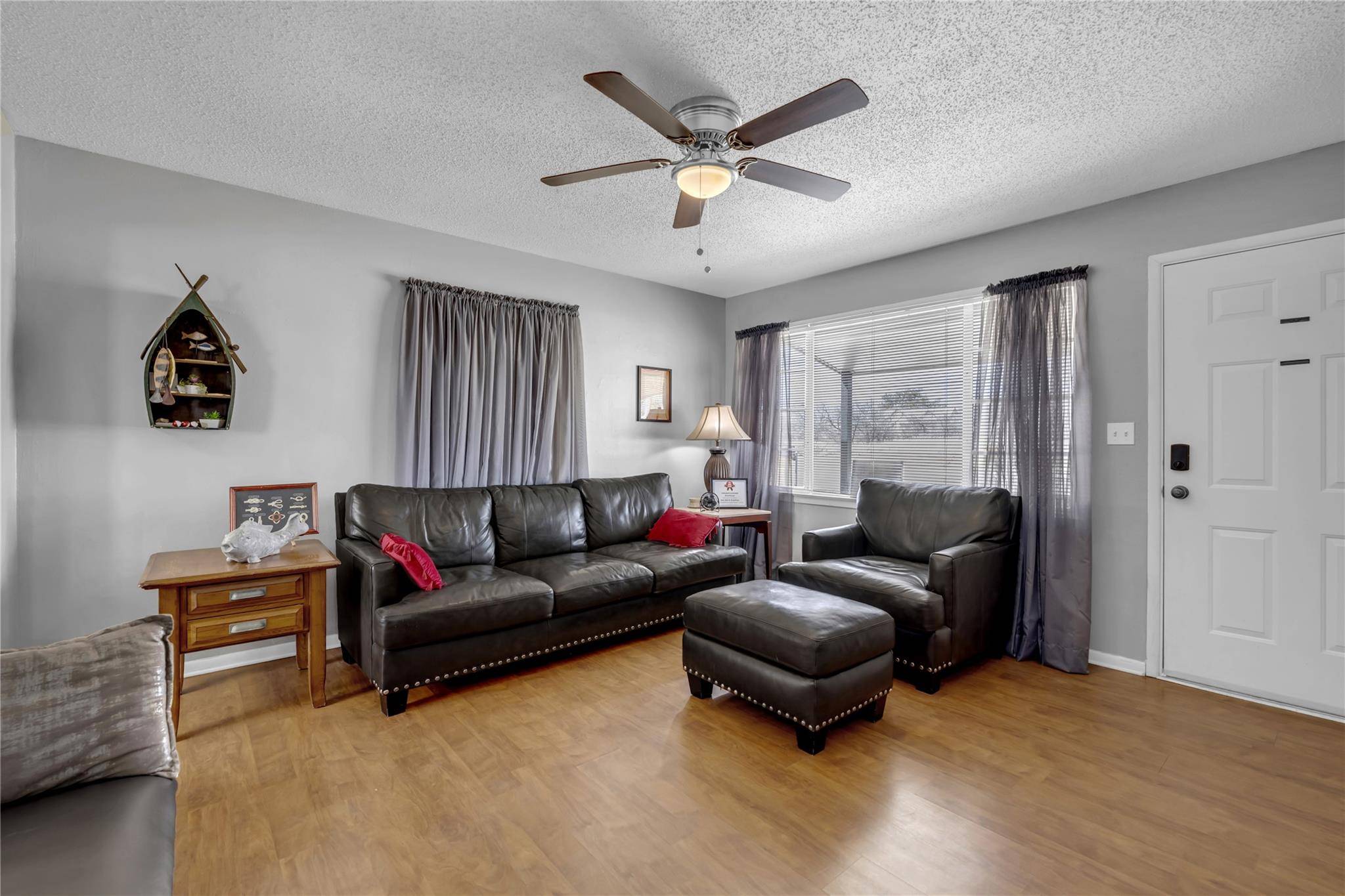Llano, TX 78643,600 W Ellis ST