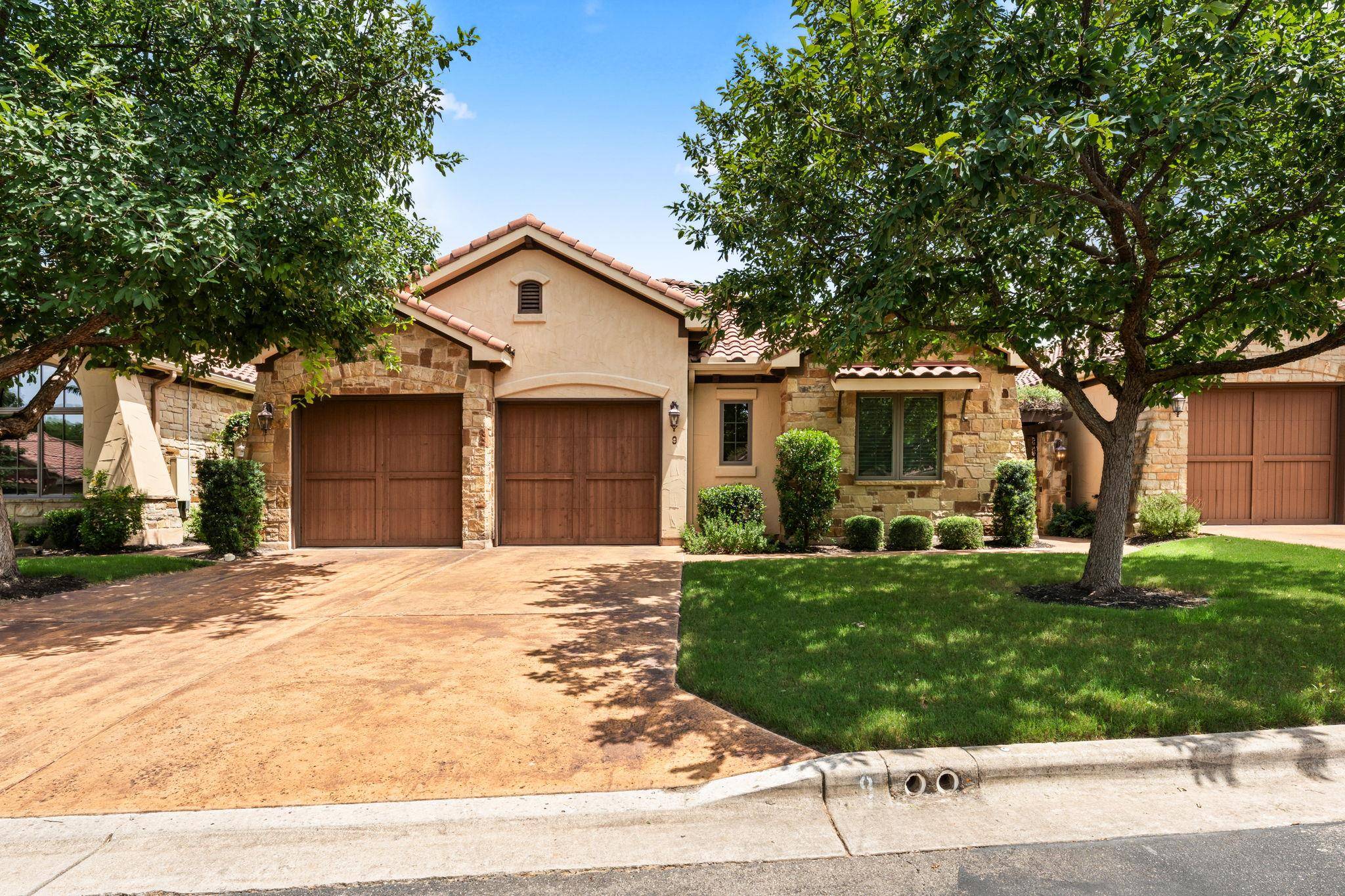 9 Borello DR #9, Austin, TX 78738