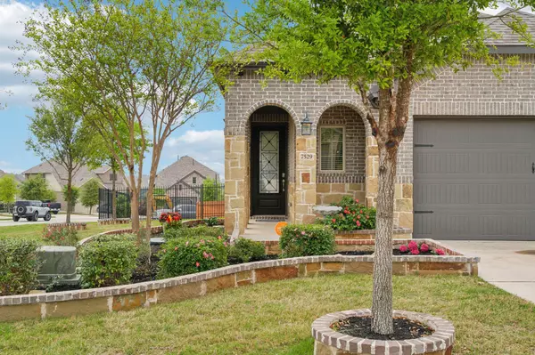 7529 Desert Needle DR, Lago Vista, TX 78645