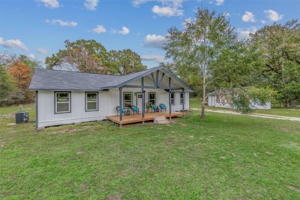 21779 County Road 141,  Bedias,  TX 77831