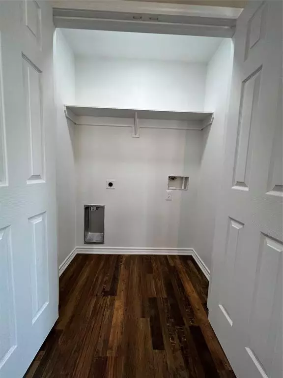 Hearne, TX 77859,709 W Evans ST